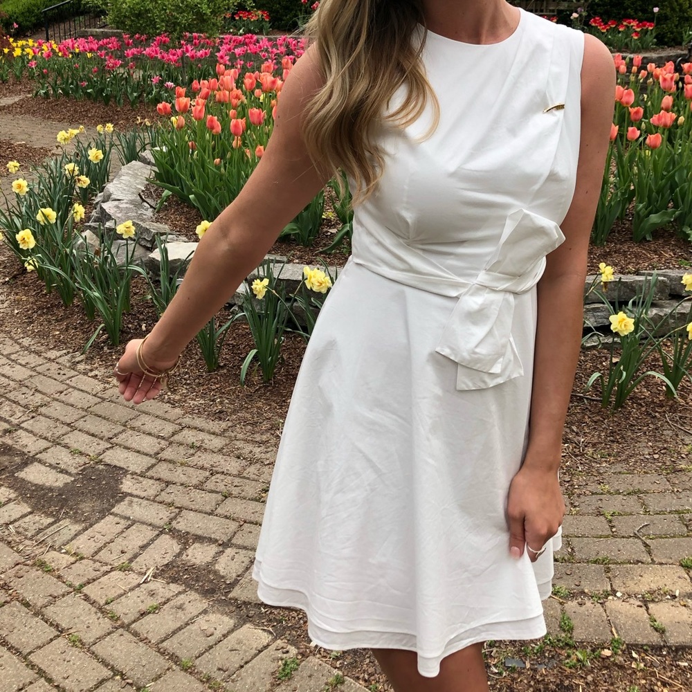 White sleeveless dress